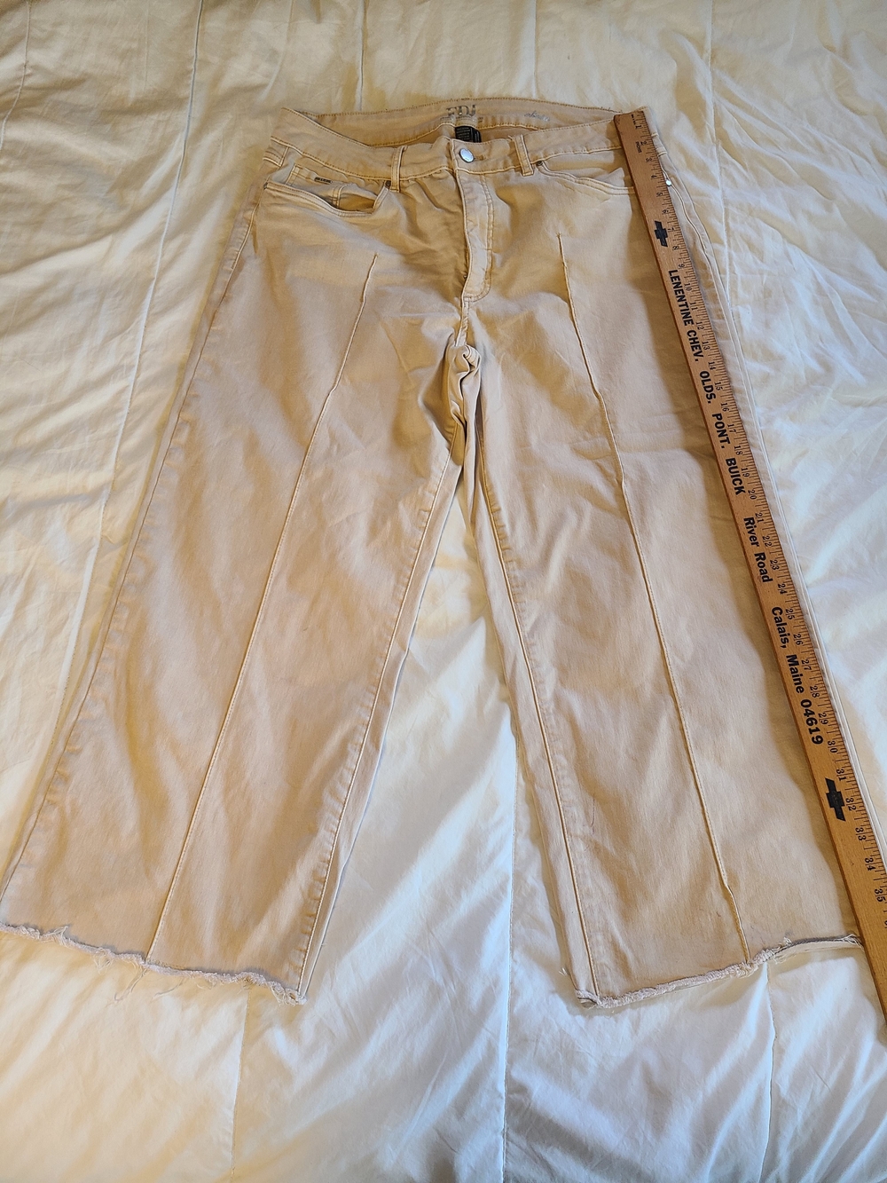Women’s Wide-Leg Tan Jeans with Front Seams
